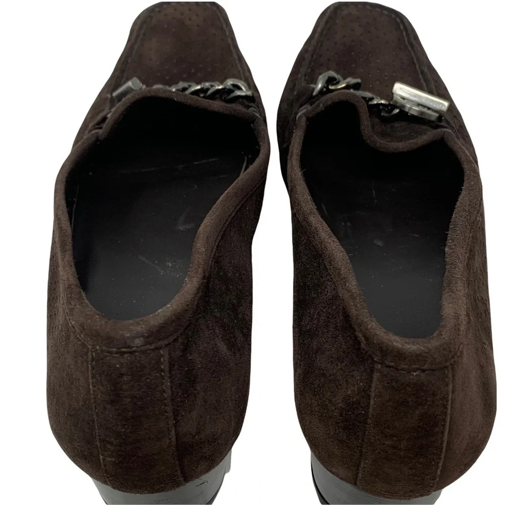 Stuart Weitzman Women’s Dark Brown Suede Chain Accent Slip On Loafers Size 9 N - Picture 9 of 12
